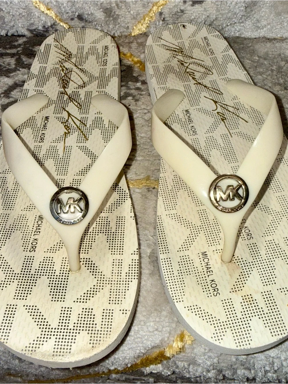 Michael Kors Cream Logo-Accent Flip Flops